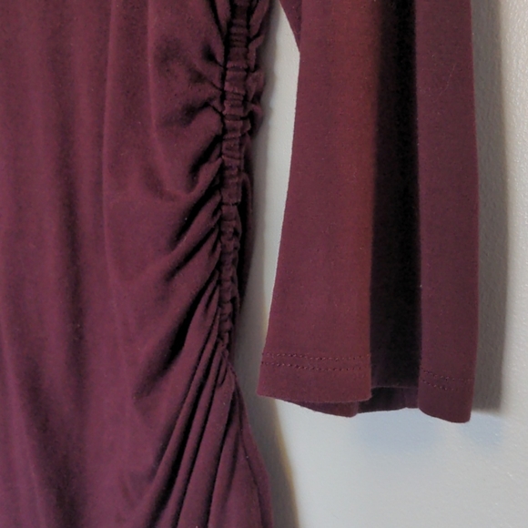 Vince Camuto ruched v neck top - Picture 3 of 3